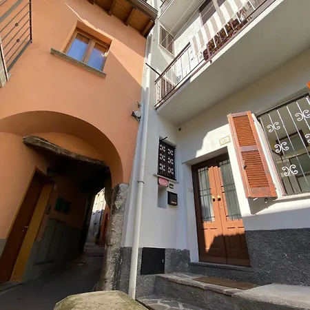 Ca Lina With Private Parking Space Лекко